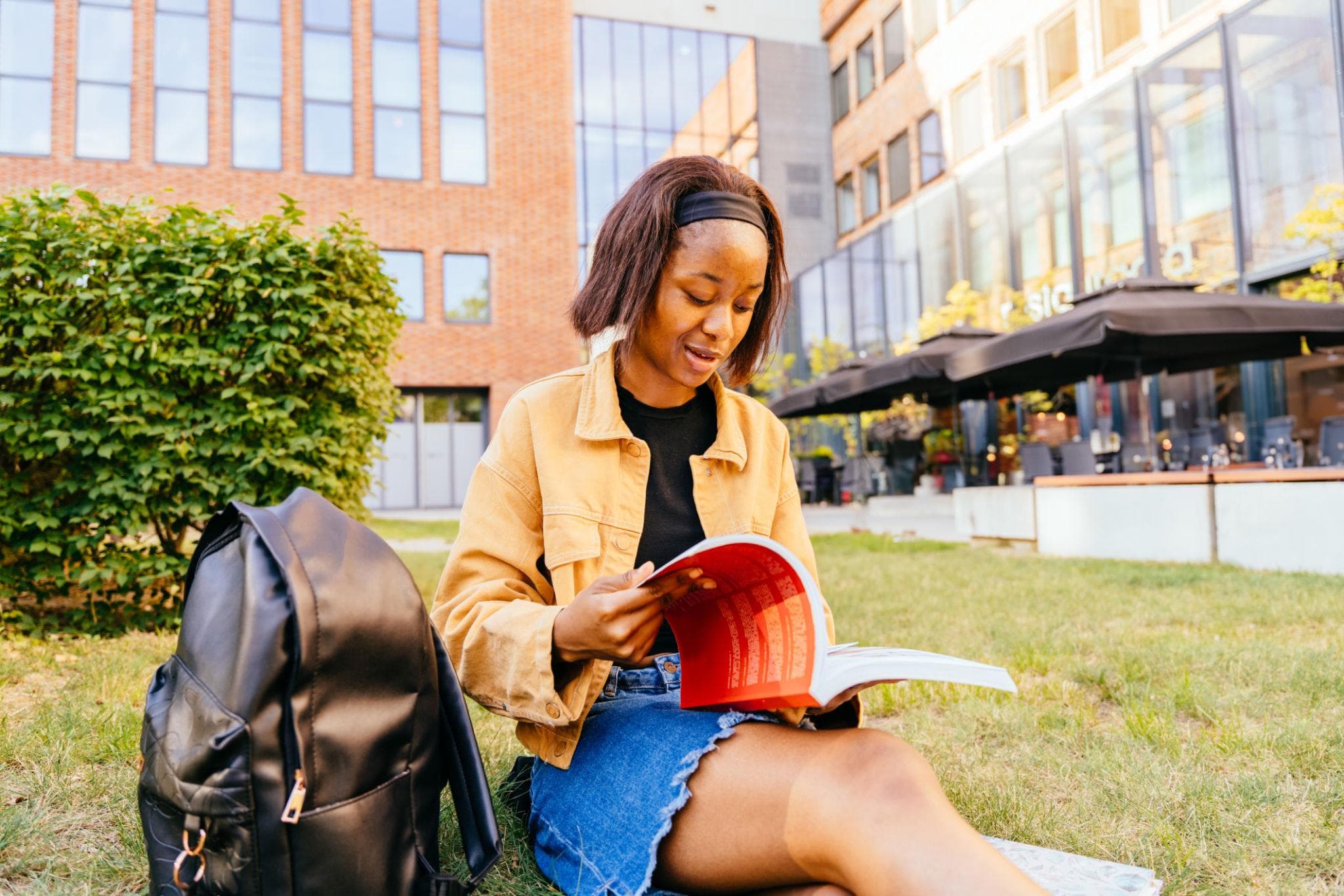 Students with "The Fight to Rise" book